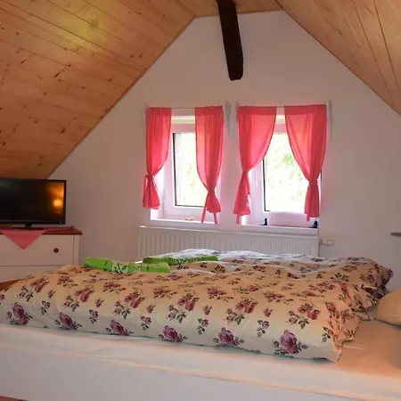 Landhaus U Troubilu Rvacov