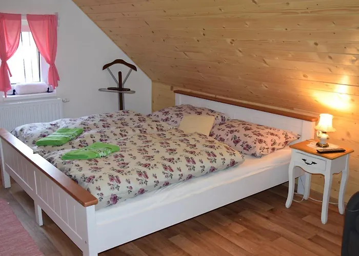 Landhaus U Troubilu *